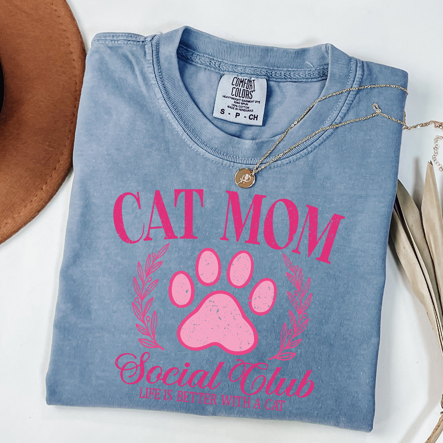 Cat Mom Social Club T-Shirt – Vintage Tee for Cat Lovers, Pink Paw Print Design